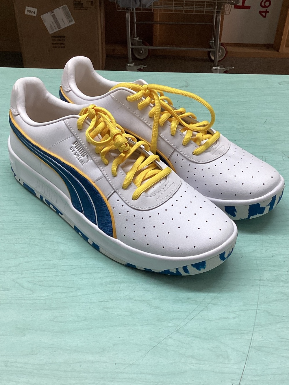 Puma Beige Insole Sneaker with Yellow Lace and Multicolor Logo